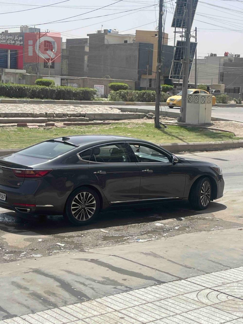 Kia Cadenza